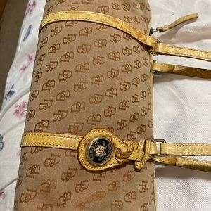 dillards dooney and bourke clearance handbolsas